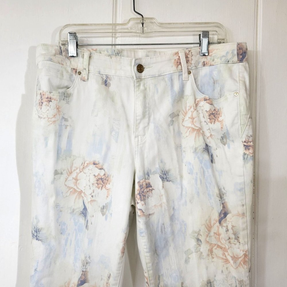 Chico's Platinum Jeggins White Jeans with Soft Faded Floral Print - Picture 3 of 6
